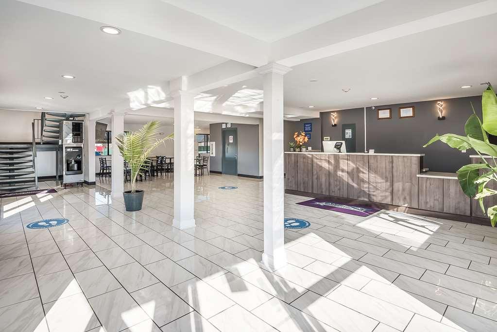 Americas Best Value Inn East Peoria Restaurant photo