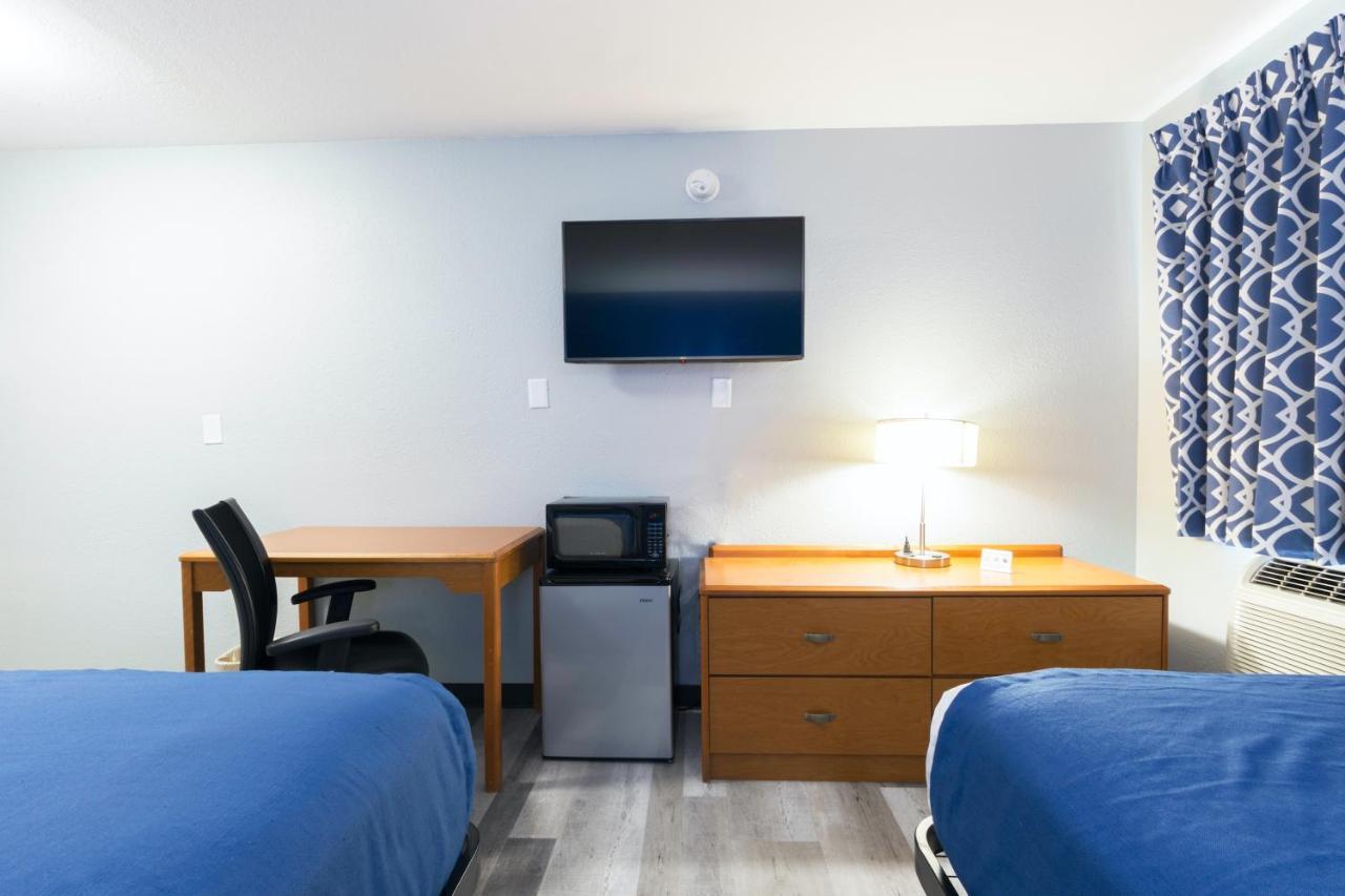 Americas Best Value Inn East Peoria Exterior photo